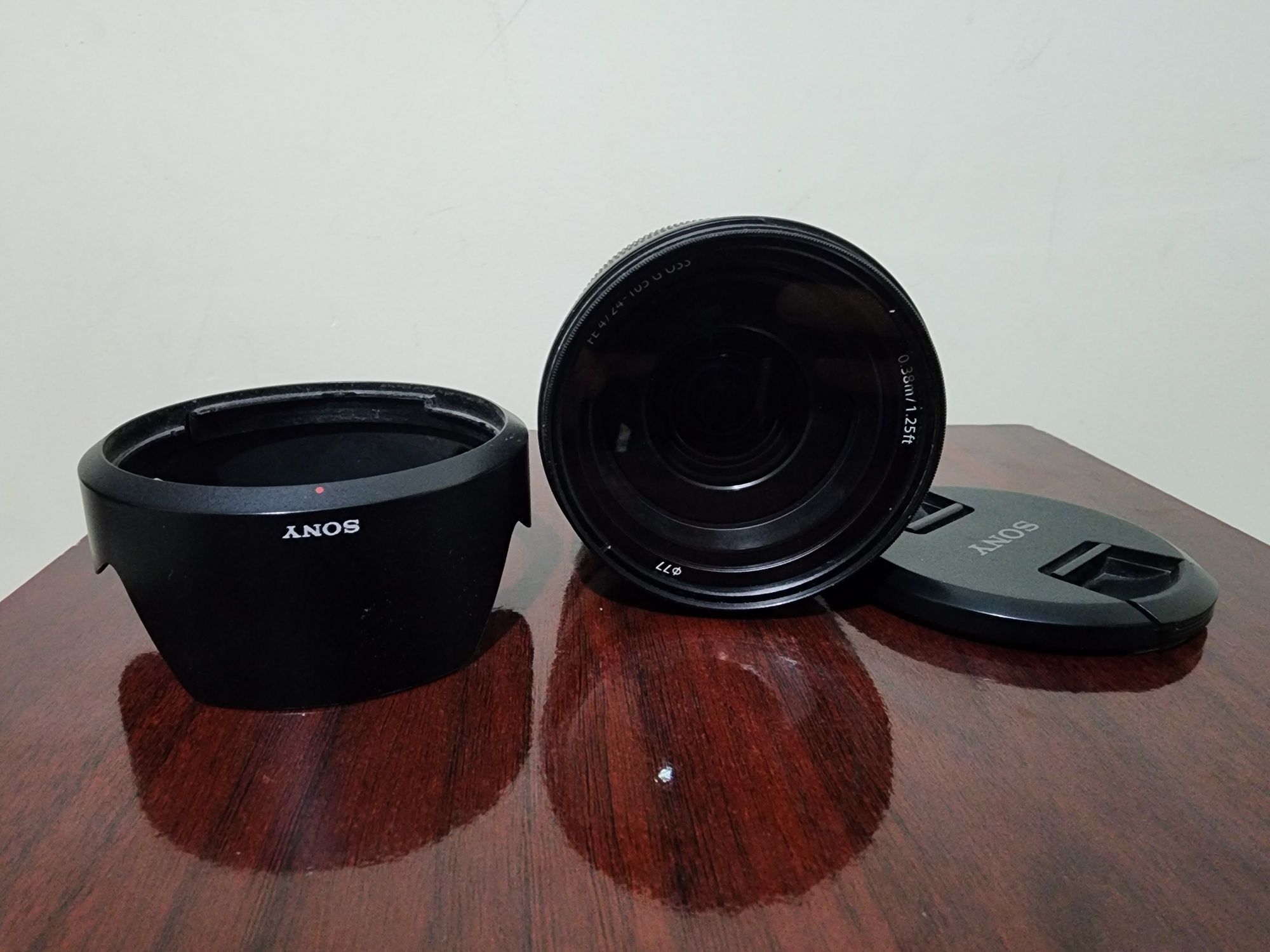 Sony 24-105 F4 sotiladi