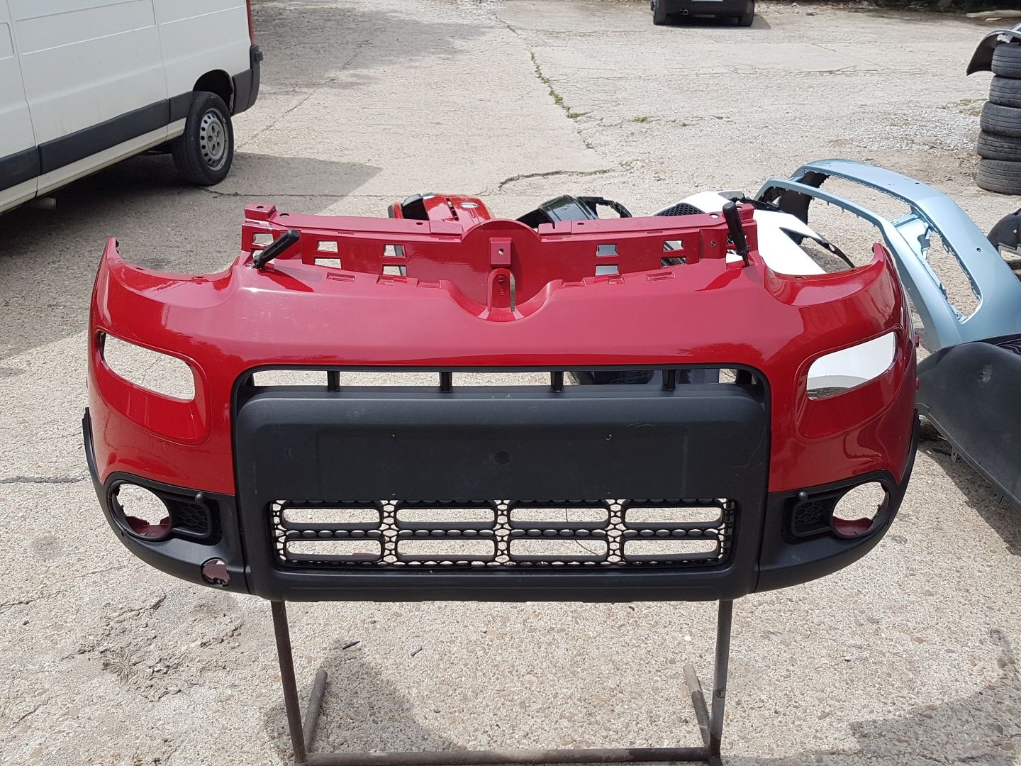Предна броня за фиат панда 2012г. Predna bronq za fiat panda 2012g.