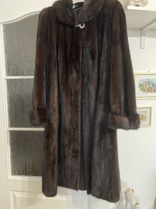 REDUCERE !!Superba haina blana naturala vizon (nurca) import