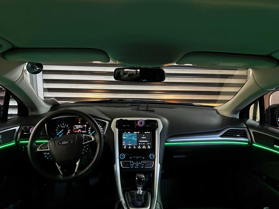 Lumini ambientale LED dedicate FORD