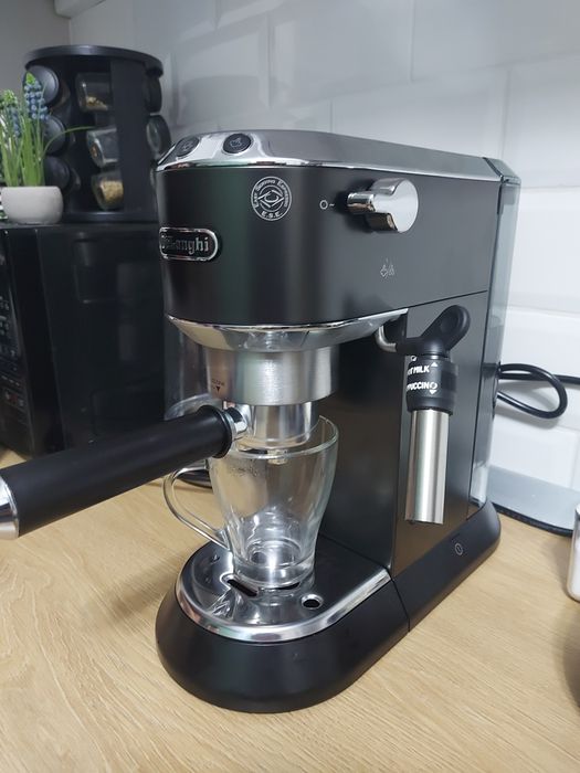 Espresor Delonghi Dedica