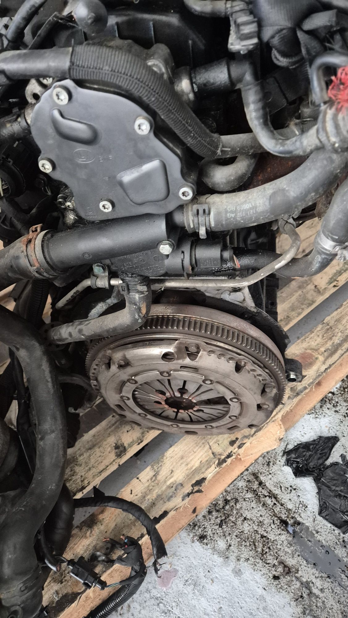 Vând motor vw golf 5 1.9 BRU