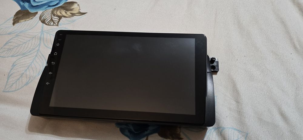 Vând n a v i g a t i e B M W e 46