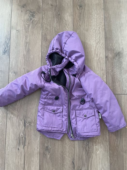 продам детскую куртку