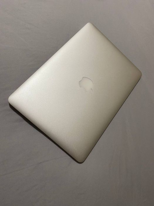 MacBook air 13, 2017 года
