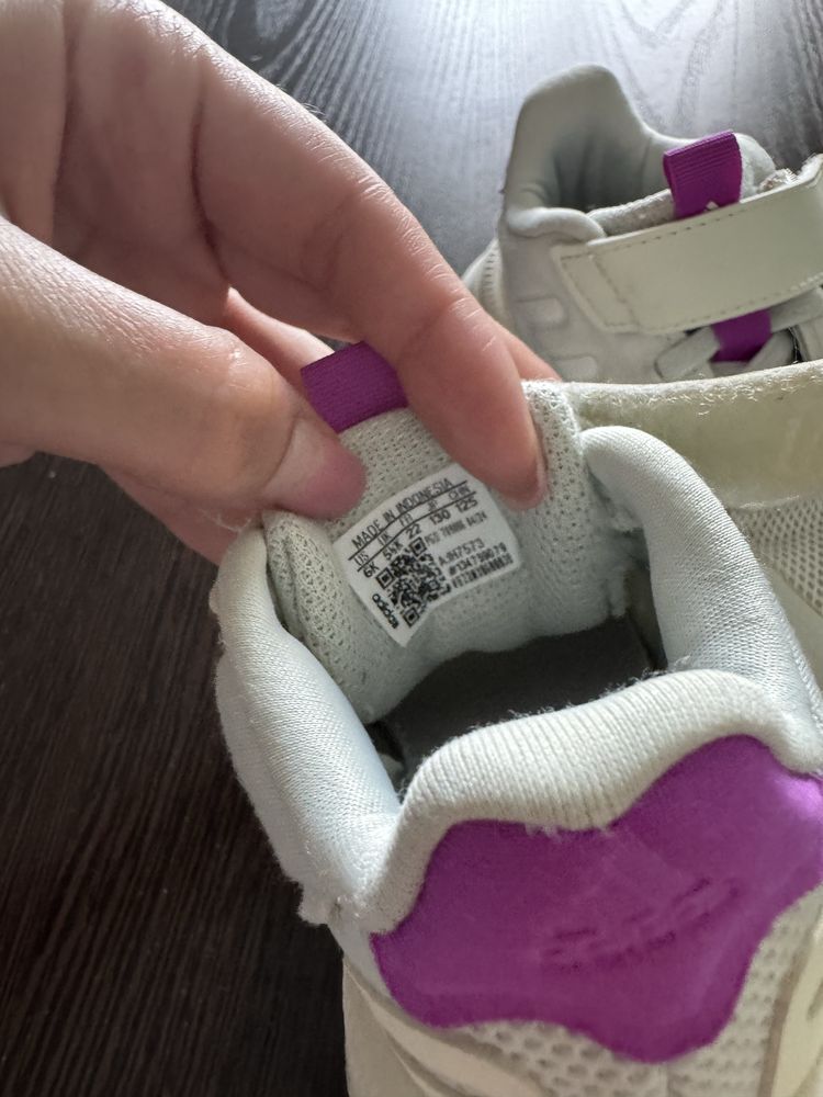 Кроссовкти детские adidas на девочку
