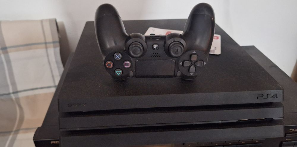 PS4 Pro 1Tb modat,Move Controller,Kit VR Complet