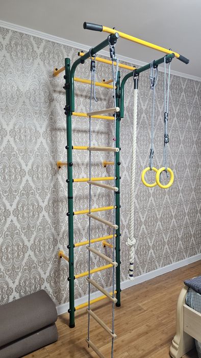 Шведская стенка.