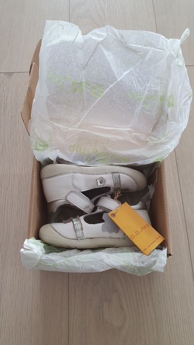 DDSTEP Pantofi decupati albi fete Nr 24 piele super comozi Curier OLX