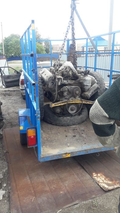 Продам прицеп коневозка усиленная