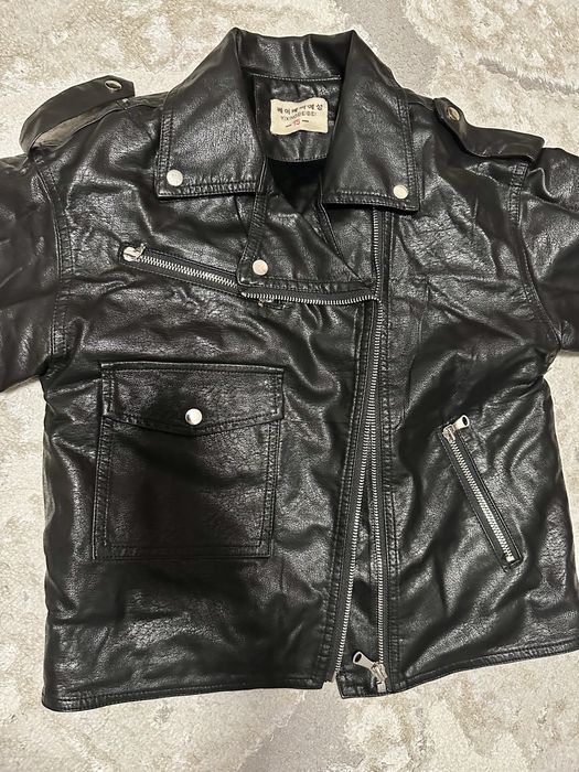 Кожанная куртка на девочку 8-9 лет