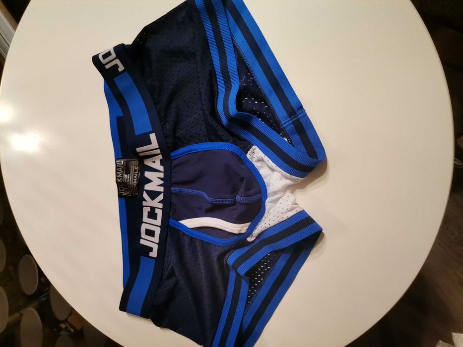 Vand boxeri pentru bărbați