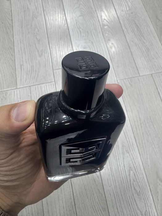 Givenchy Gentleman Society