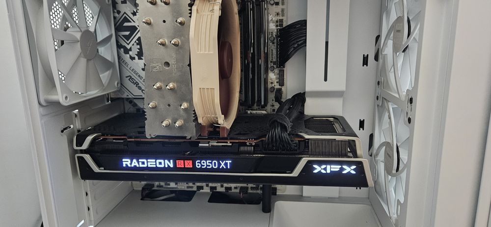 Видеокарта XFX Radeon RX 6950 XT 16GB GPU