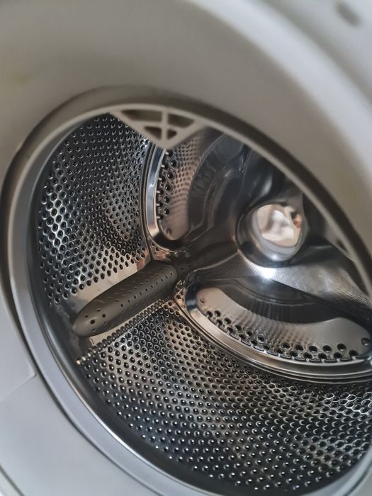 Продам исправную стиральную машину