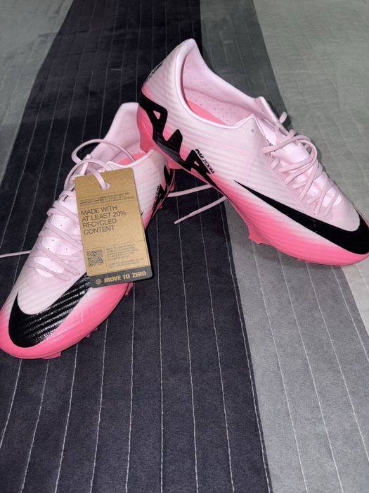 Ghete de fotbal mărimea 43