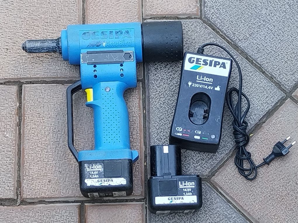 Pistol de popnituri  GESICA Profesional