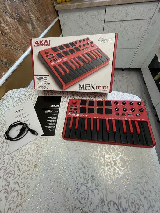 Akai MPK Mini Mk2 Limited Edition (Red)