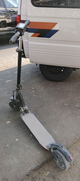 Elektron samokat sotiladi