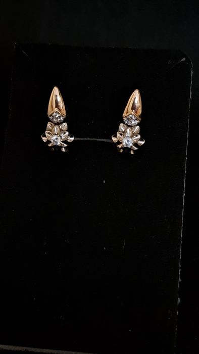 Золотые серьги Россия.