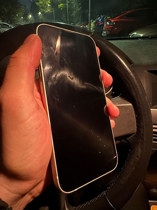 iPhone 13 - 128 GB - 70 VIATA BATERIEI