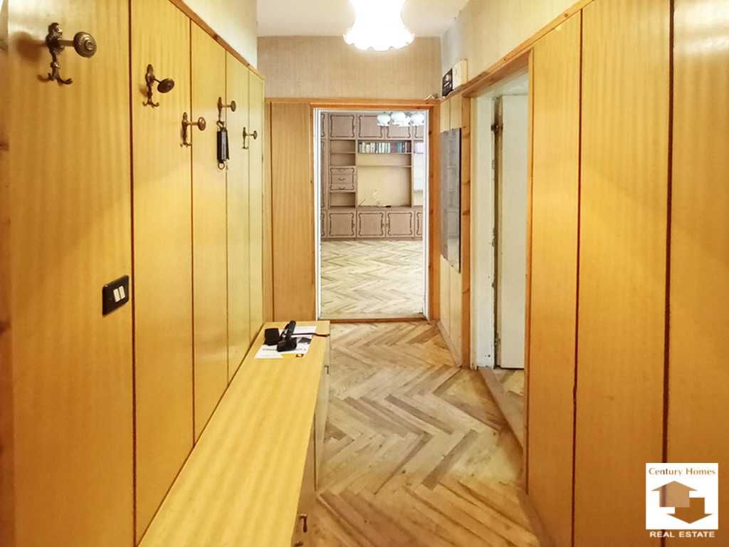 104940 ЕКСКЛУЗИВНО! Просторен апартамент в кв. Зона В, Велико Търново