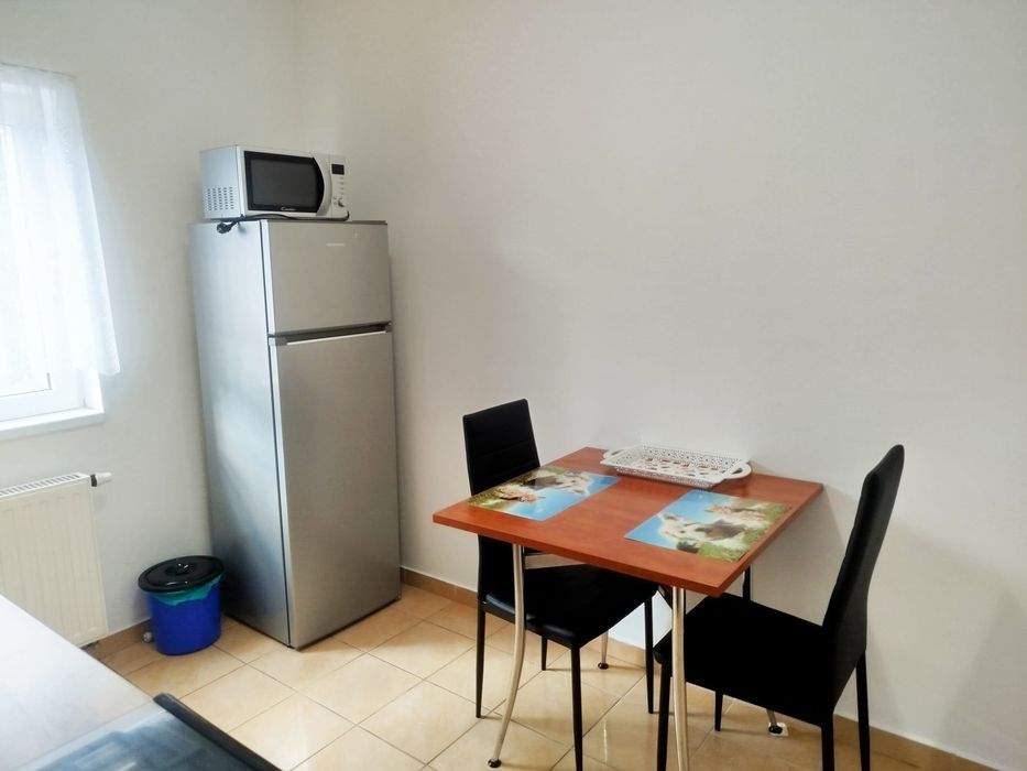 Închiriez apartament 2 camere ARED UTA