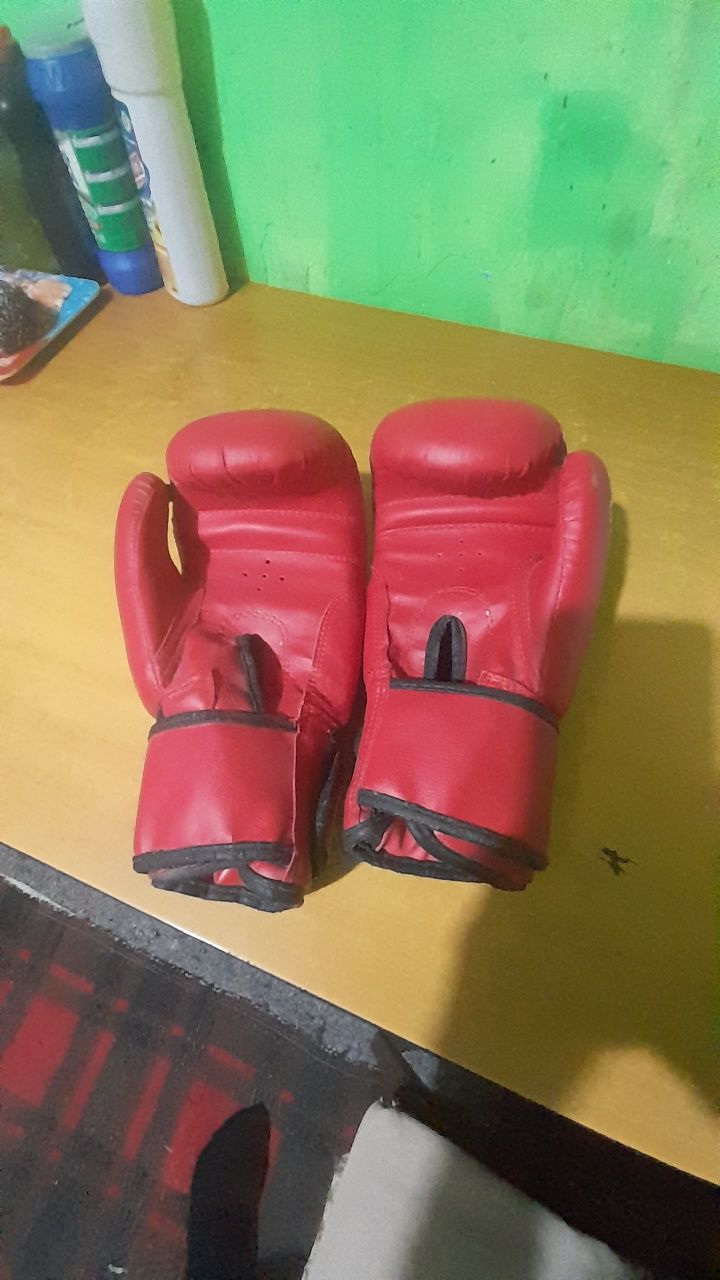 Продаются перчатки для бокса