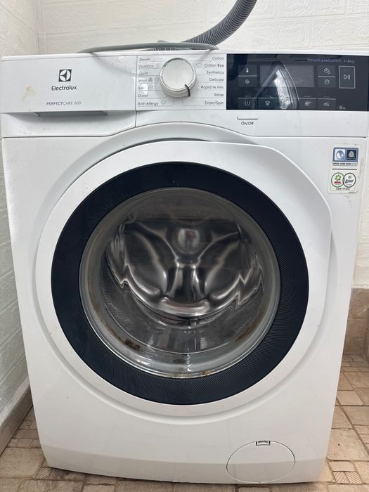 Пералня електролукс