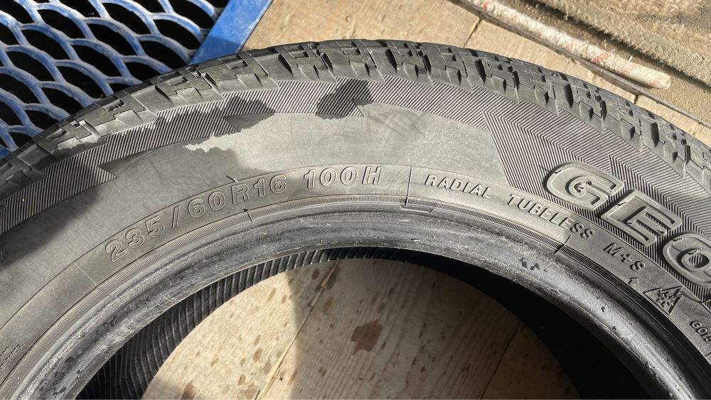 Автошины Yokohama Geolandar A/T G015 235/60 R16, 2шт