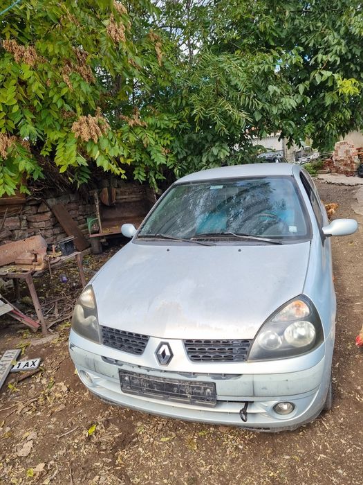 Рено клио на части