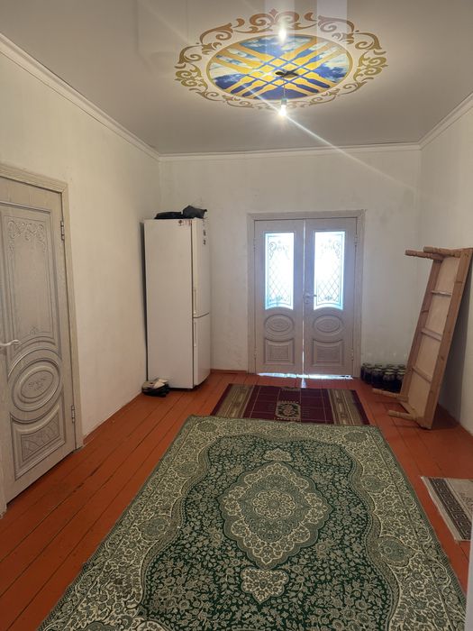 Үй сатылады 7 бөлмелі,1 бөлмесі толық бітпеген