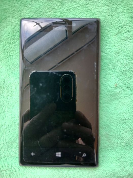 Vând Nokia Lumia 925