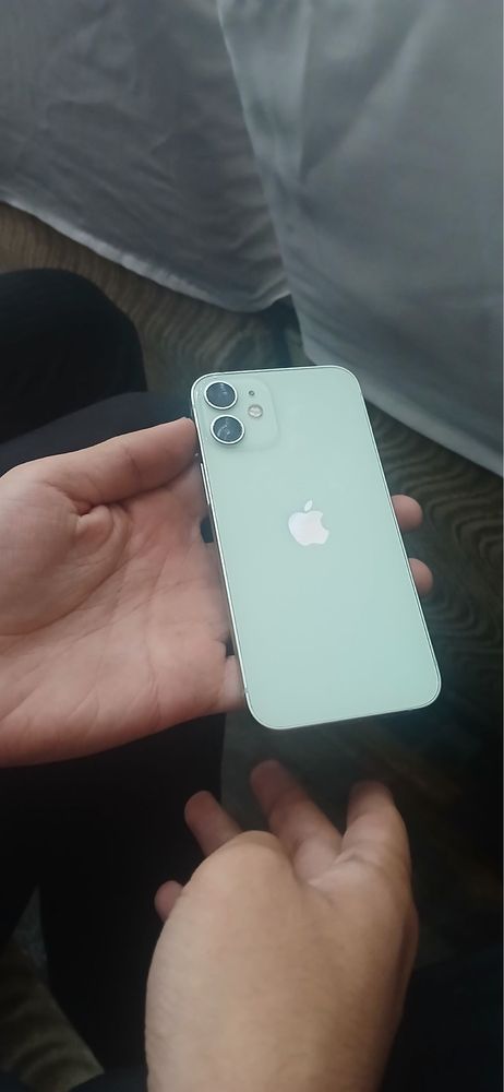 Iphone 12 mini sotiladi