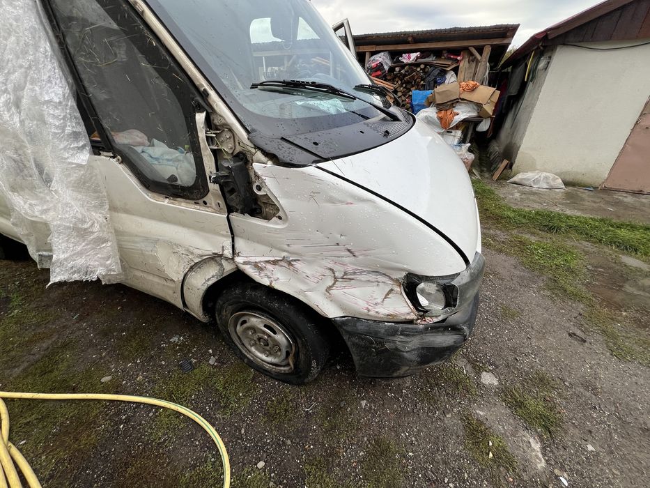Ford Transit autoutilitara