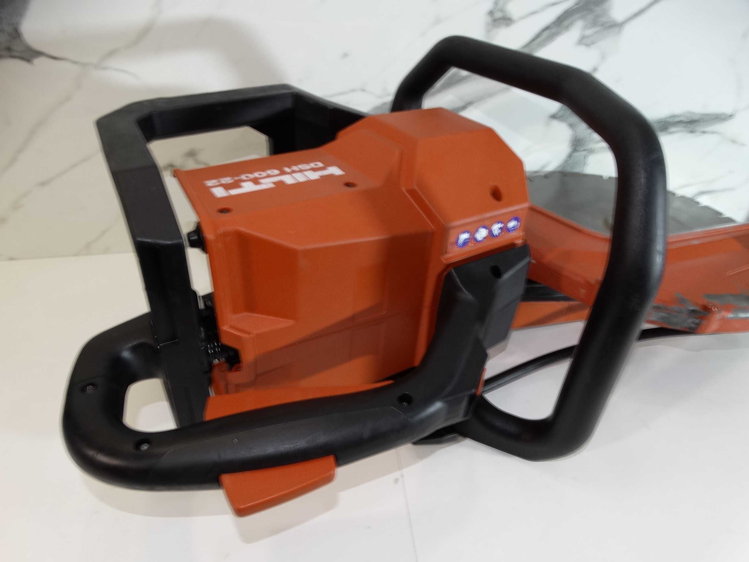 Hilti DSH 600 - 22 / Nuron - Акумулаторен фугорез  300 мм
