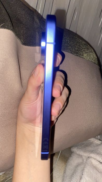 Google pixel 10 blue