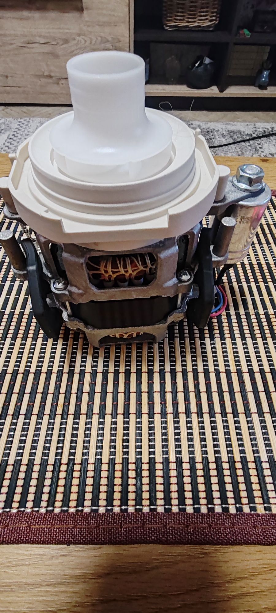 Motor mașină spălat vase