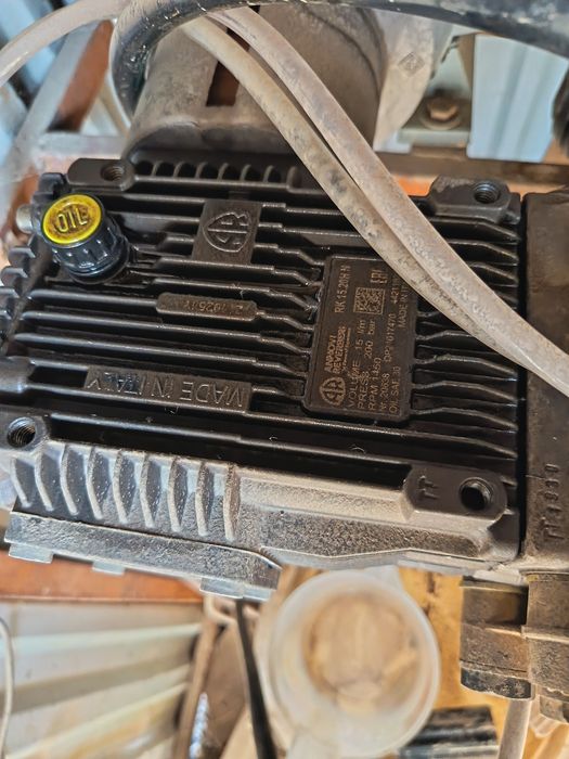 Moy sam aparati sotiladi ishlab turibdi 1600$