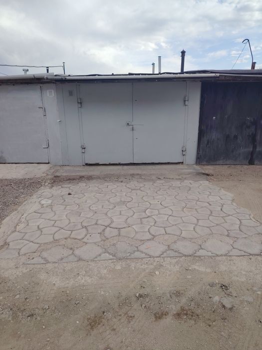 Продам гараж на локоне