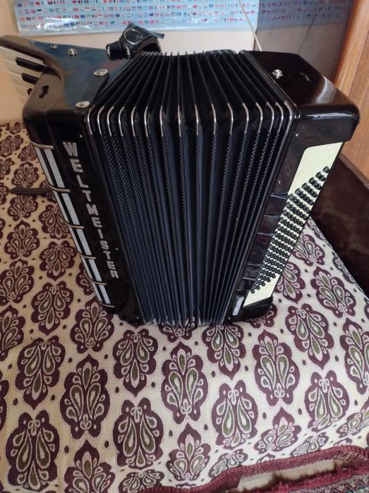 Acordeon Weltmeister Consona impecabil