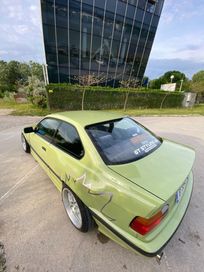 BMW e36 318is coupe