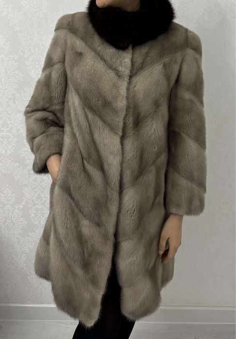 Норковоя  шуба сатылады