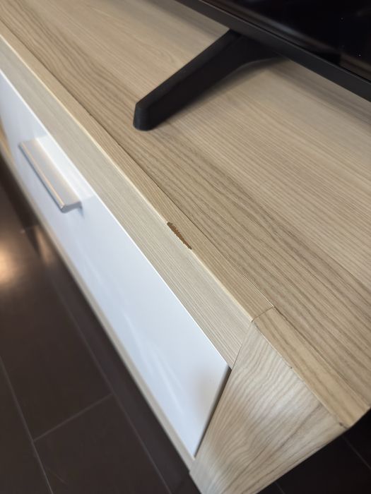 Comoda tv stil minimalistic