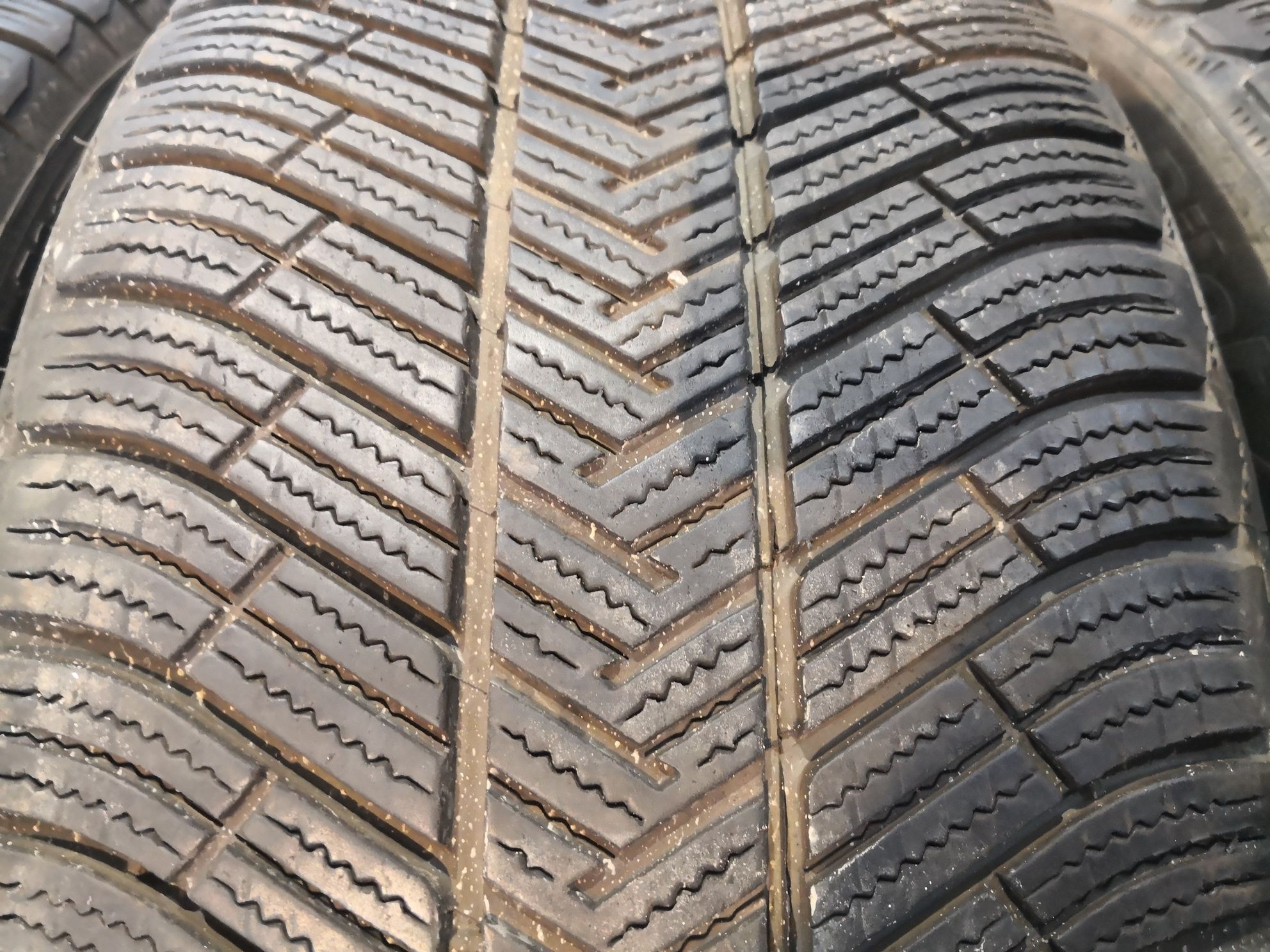 265 40 19 цола задни 295 35 19 спорт пакет гуми Michelin