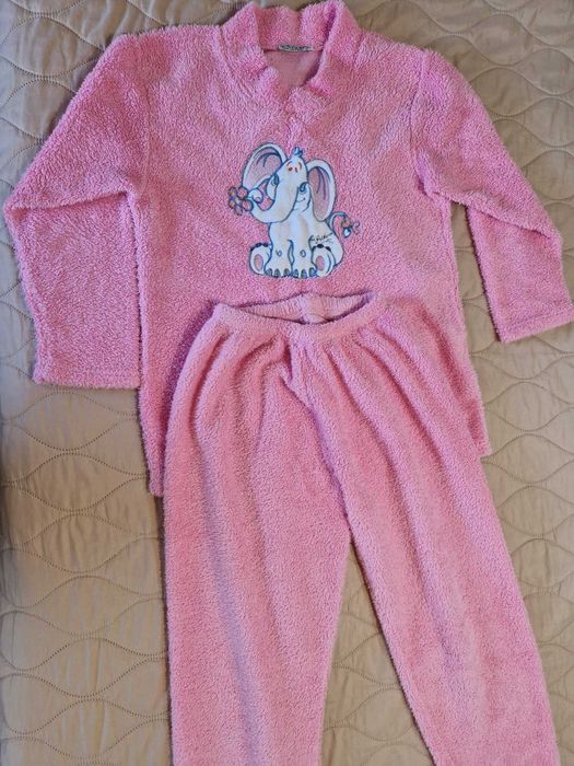 Плюшена розова пижама