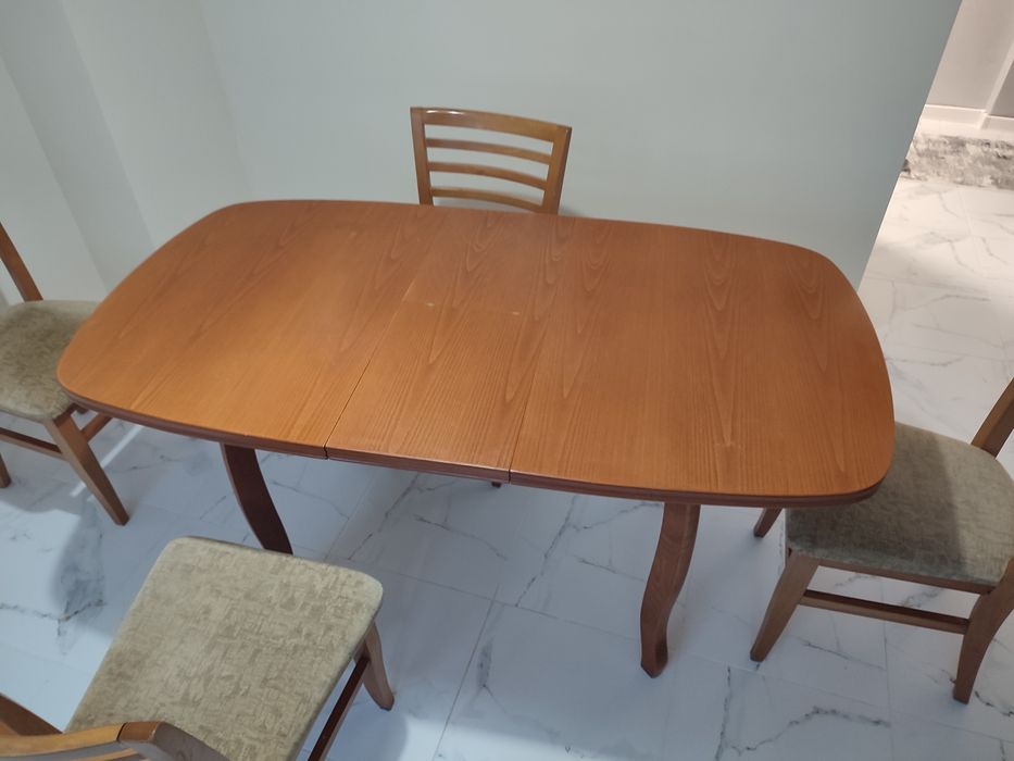 Разтегателна маса с 4 стола