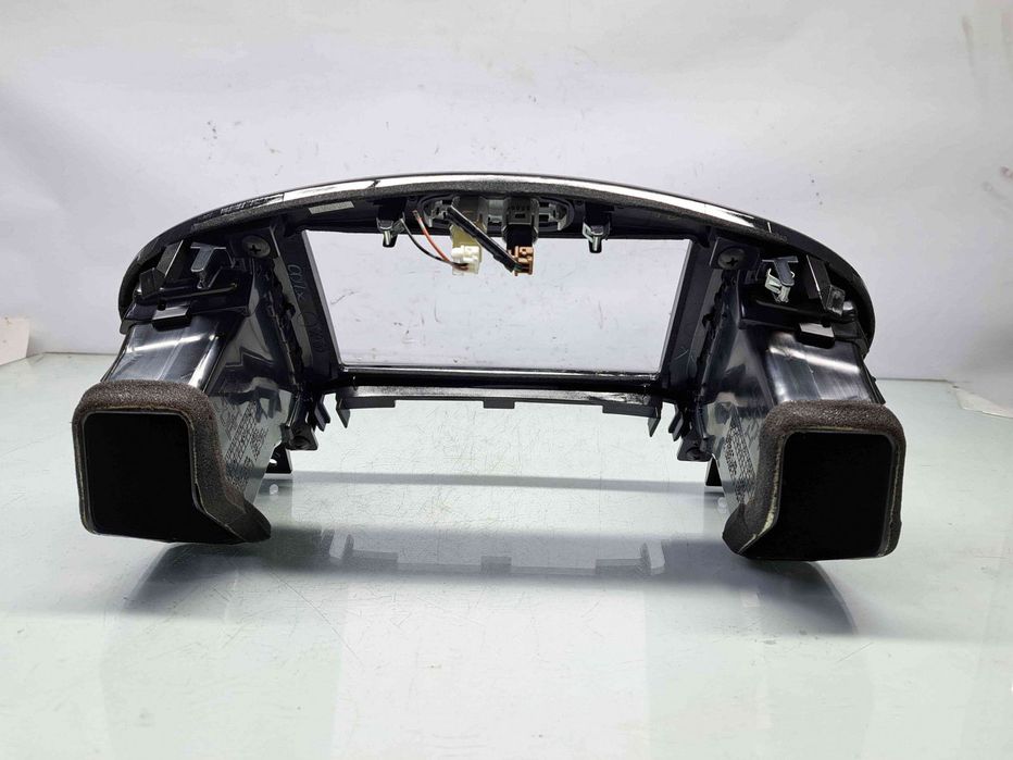 Grila aerisire centrala Nissan Juke [Fabr 2010-2014] Hatchback 68260-