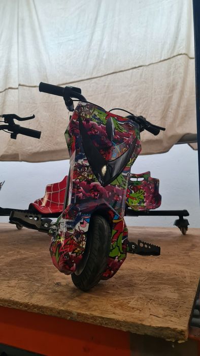 Tricicleta  Electric de drift Pentru copii între 3 și 10 ani