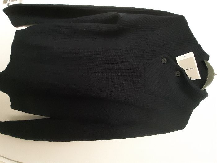 нов пуловер Л/ХЛ